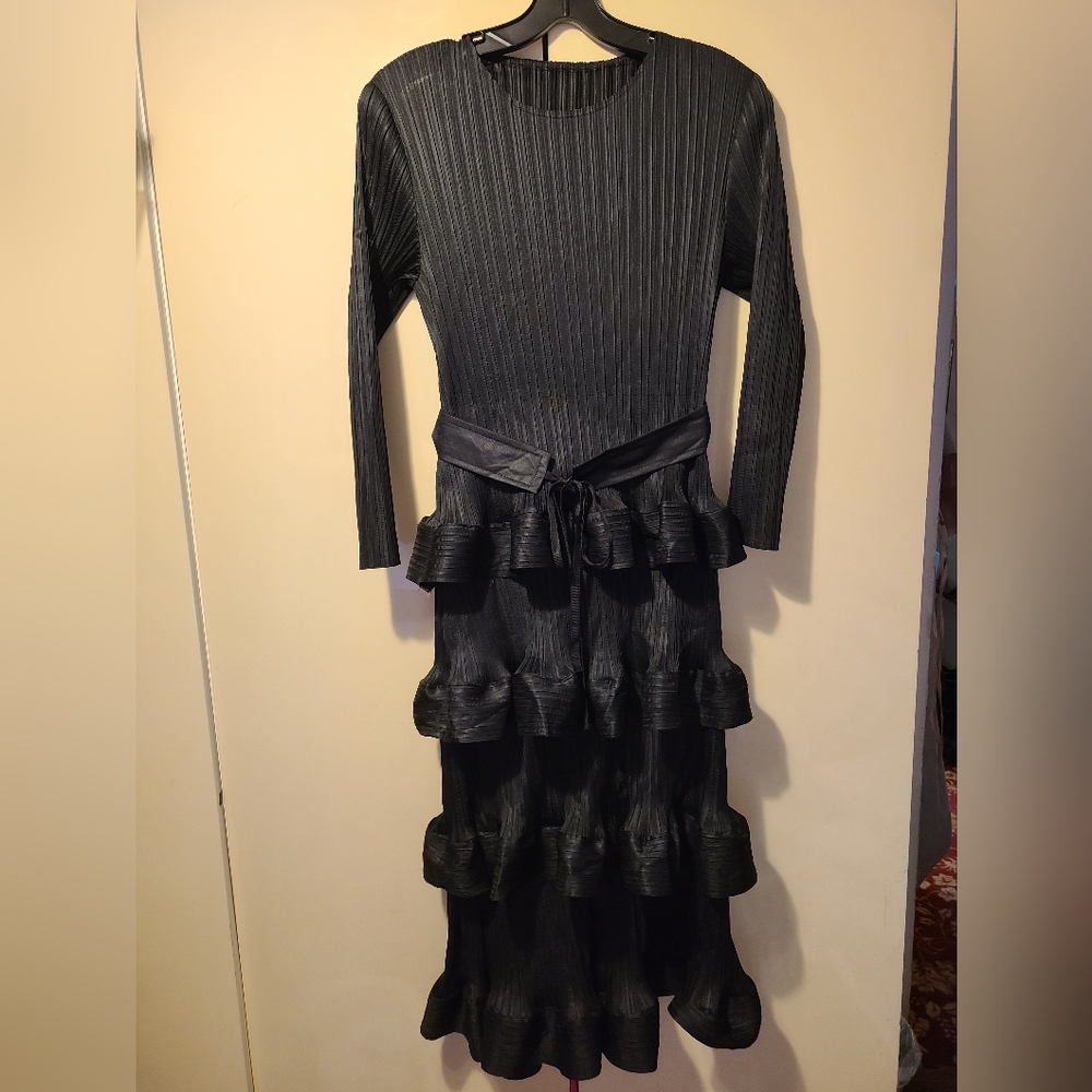 Elegant Black Ruffled/Tiered Dress